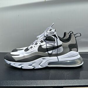 Nike Air 270 React